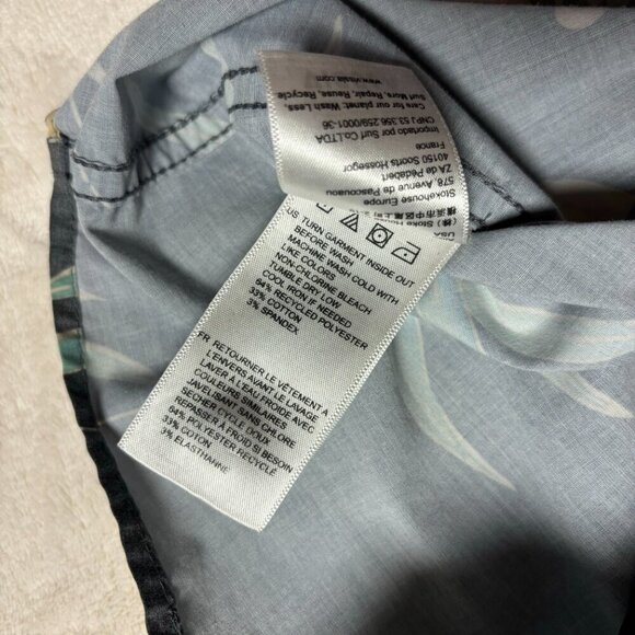 Vissla Mens Button Down Shirt Size X-Large Grey Floral Vacation Resortwear - Picture 12 of 15